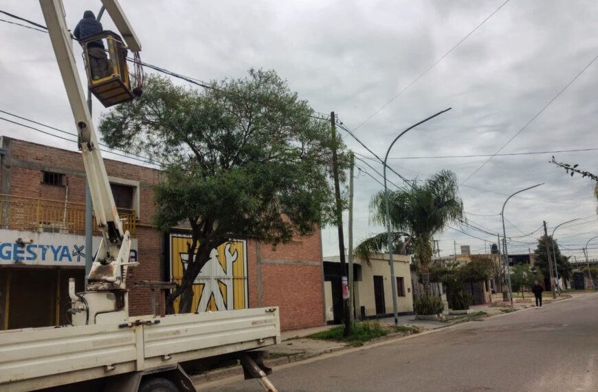 Avanzan los trabajos de optimización del alumbrado público en La Banda