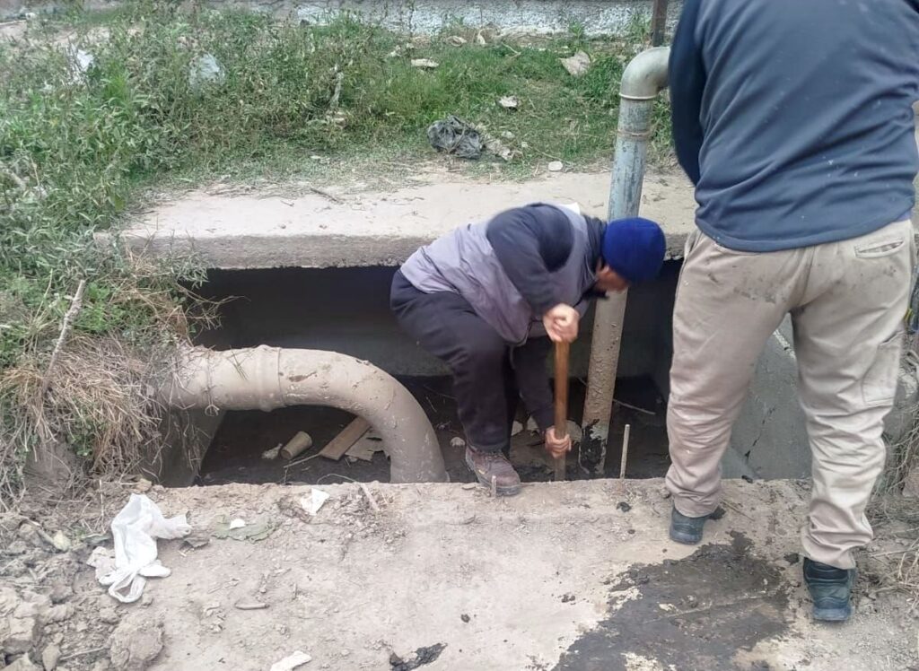 Amplían la limpieza de desagües pluviales y solicitan a los vecinos no arrojar basura Amplían la limpieza de desagües pluviales y solicitan a los vecinos no arrojar basura