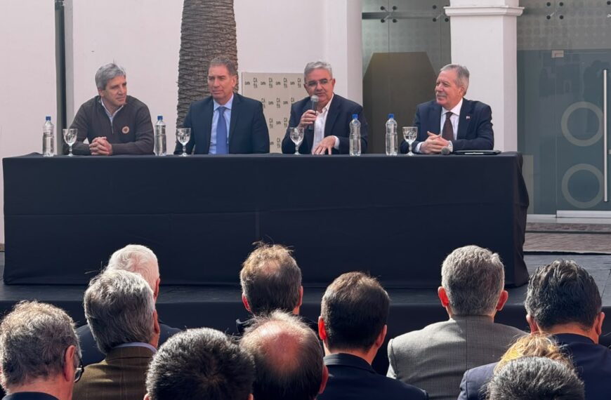Anunciaron la adjudicación del Acueducto Bi Provincial Catamarca – Santiago que beneficiará a más de 40.000 habitantes