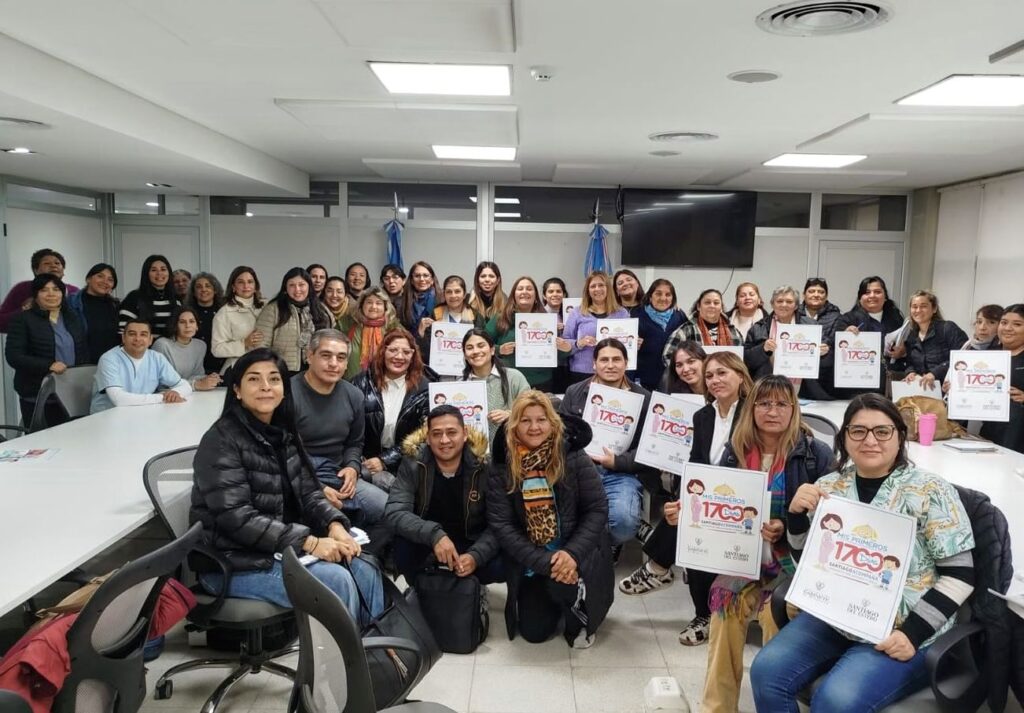 Refuerzan el trabajo conjunto con el “Programa Provincial 1700 Días” en los CAMM bandeños Refuerzan el trabajo conjunto con el “Programa Provincial 1700 Días” en los CAMM bandeños