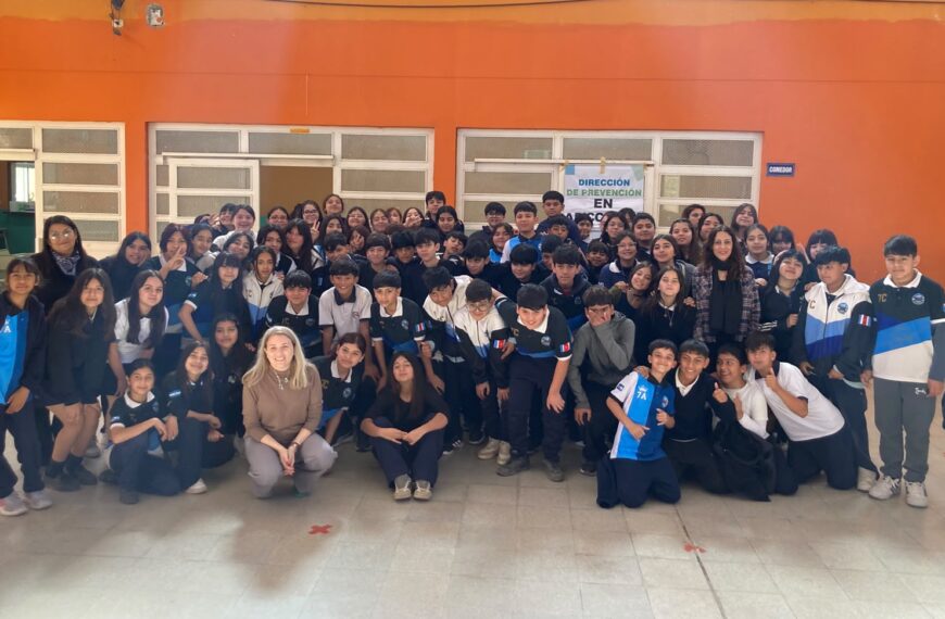 Alumnos de la Escuela “Dra. Cecilia Grierson” participaron de una charla sobre prevención en adicciones