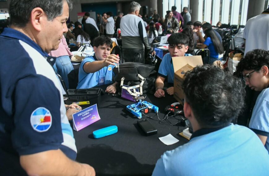 La Copa Robótica Educabot 2026 tuvo su semifinal provincial con 20 equipos