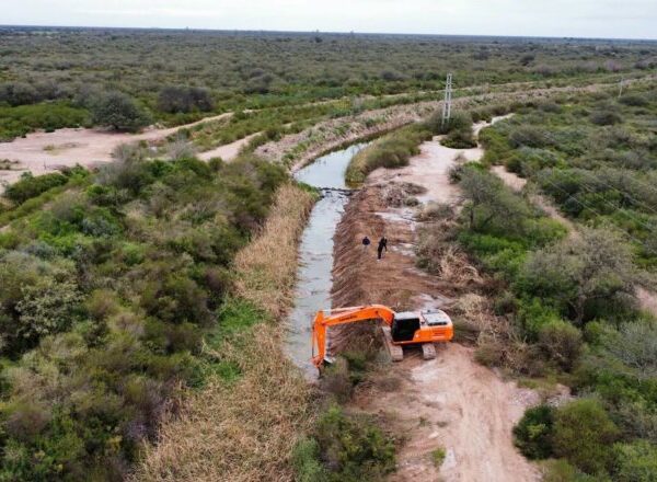Añatuya: Ejecutan obras preventivas ante la próxima temporada de lluvias