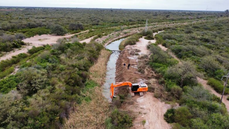 Añatuya: Ejecutan obras preventivas ante la próxima temporada de lluvias Añatuya: Ejecutan obras preventivas ante la próxima temporada de lluvias