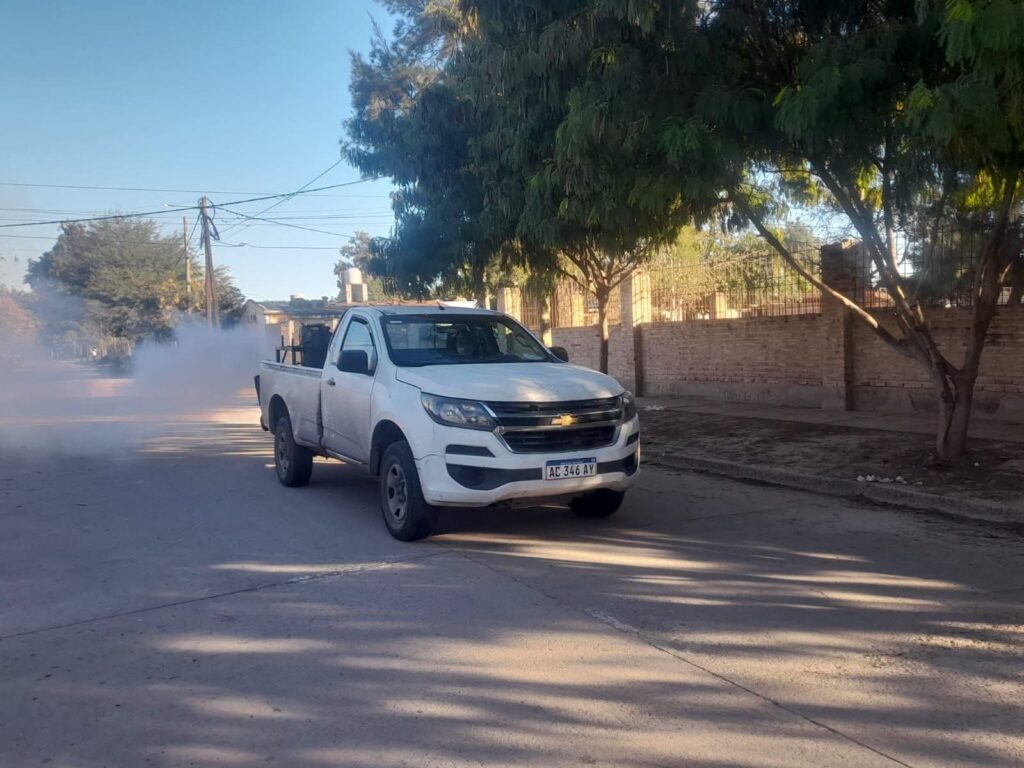 Continúan las fumigaciones preventivas en ciudad Capital