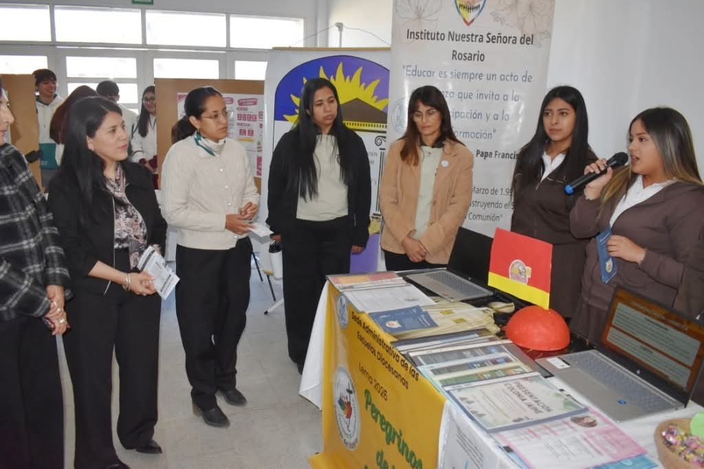Fernández: Realizan con éxito la 4ª Feria de Oferta Educativa