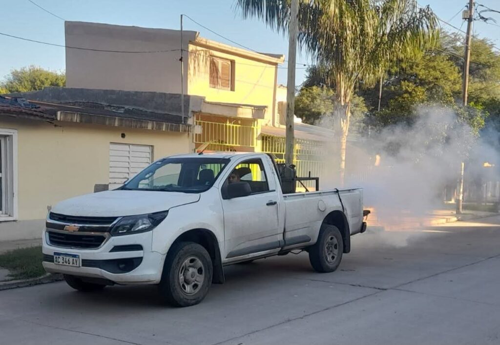 Continúan las fumigaciones preventivas en ciudad Capital Continúan las fumigaciones preventivas en ciudad Capital