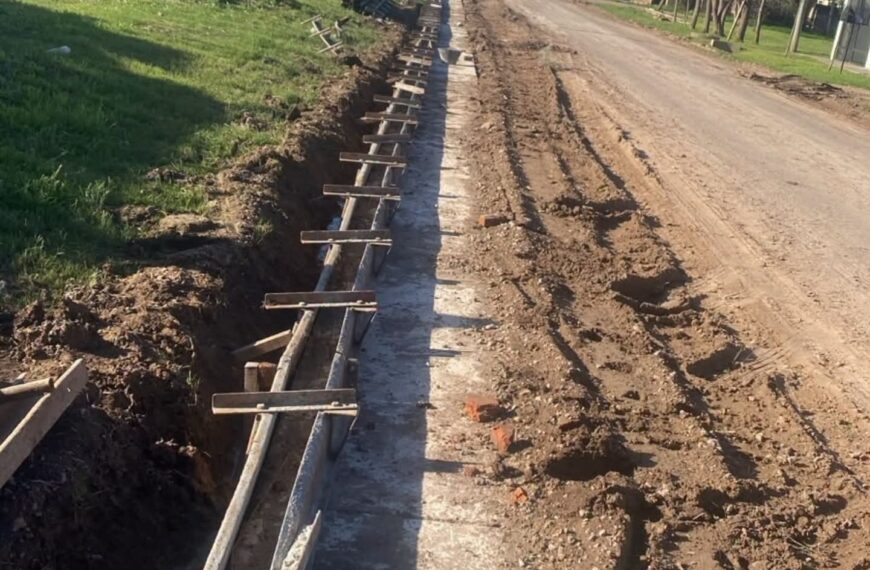 Bandera: Avanzan las obras de cordón cuneta en calle Antártida Argentina