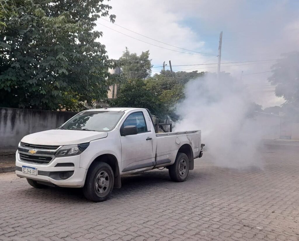 Continúan las fumigaciones preventivas en ciudad Capital Continúan las fumigaciones preventivas en ciudad Capital