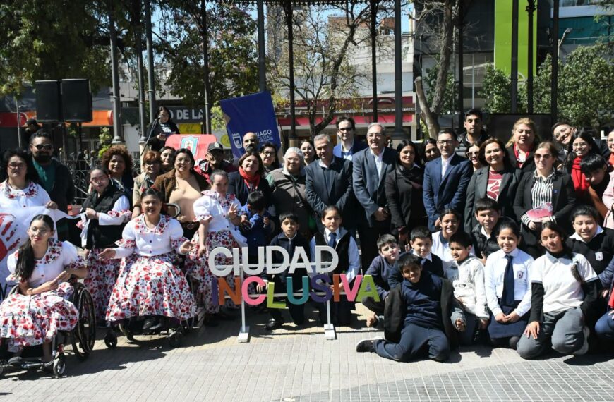 Conmemoran el Día Internacional de la Lengua de Señas en Plaza Libertad