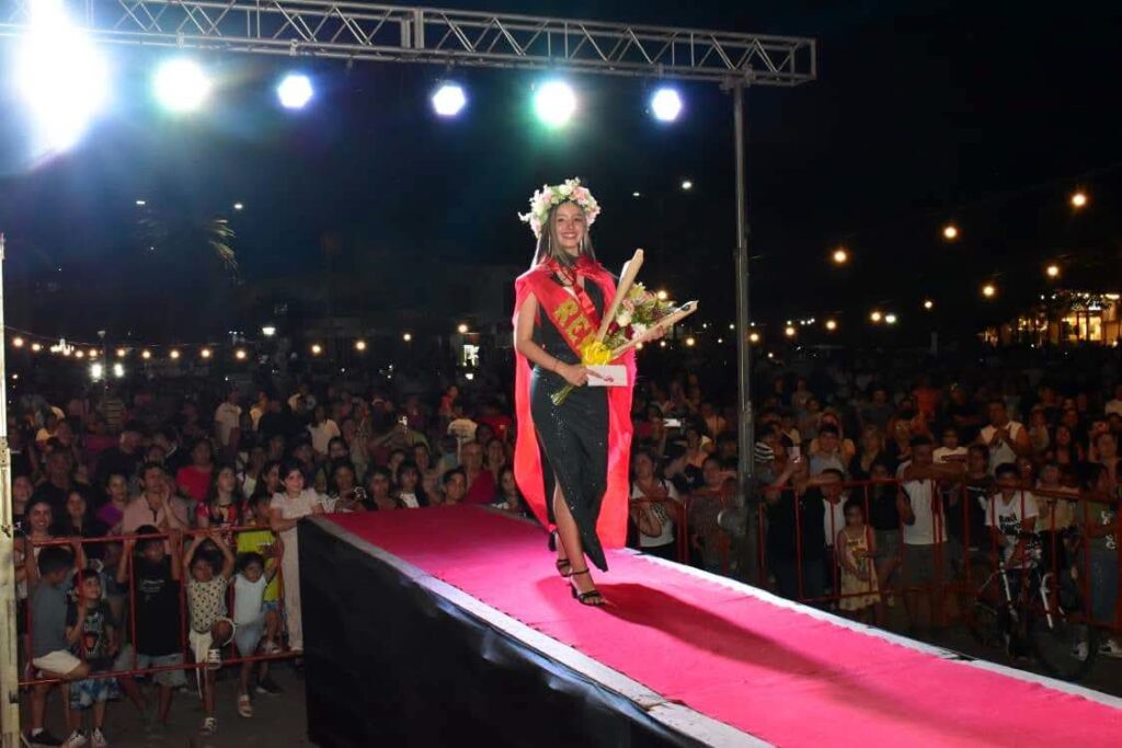 Fernández recibió la primavera con un gran evento para toda la familia