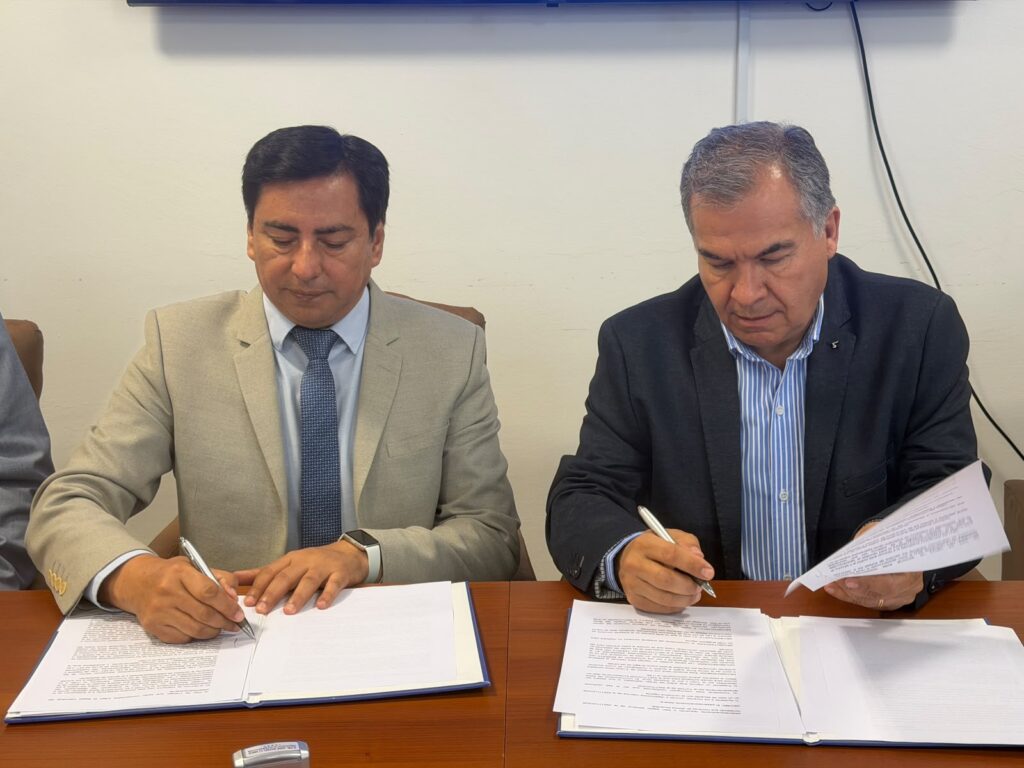 Celebran un convenio para que estudiantes del ITSE realicen pasantías de formación en el Iosep