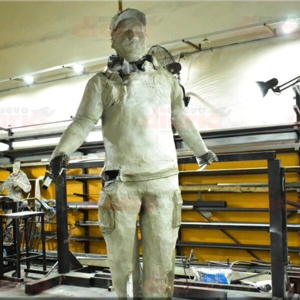 “Va por vos”: así toma forma la escultura que homenajeará al “Polaco” y sus canichones