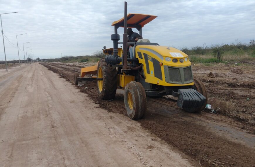 Ejecutan trabajos de reparación y acondicionamiento en calles de Colonia El Simbolar