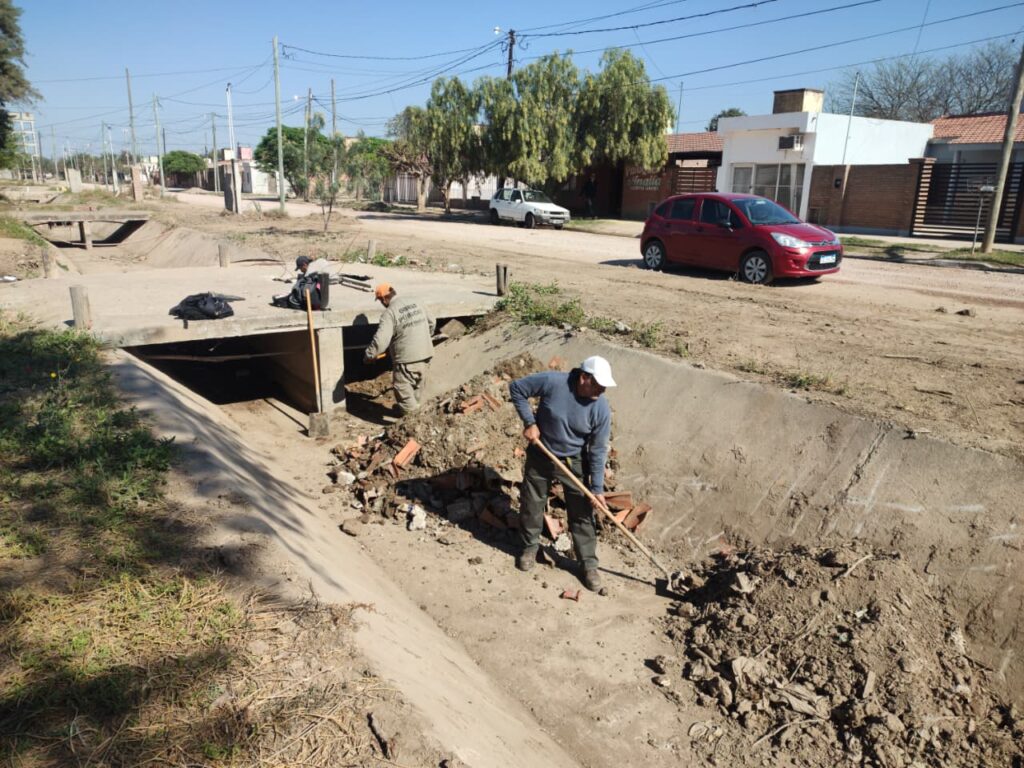 El municipio bandeño continúa los trabajos de mantenimiento de desagües pluviales