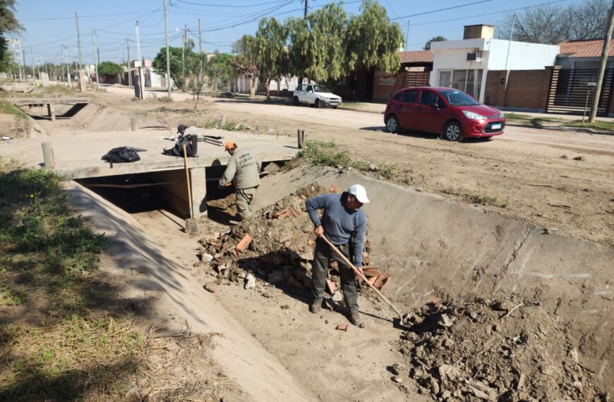 El municipio bandeño continúa los trabajos de mantenimiento de desagües pluviales