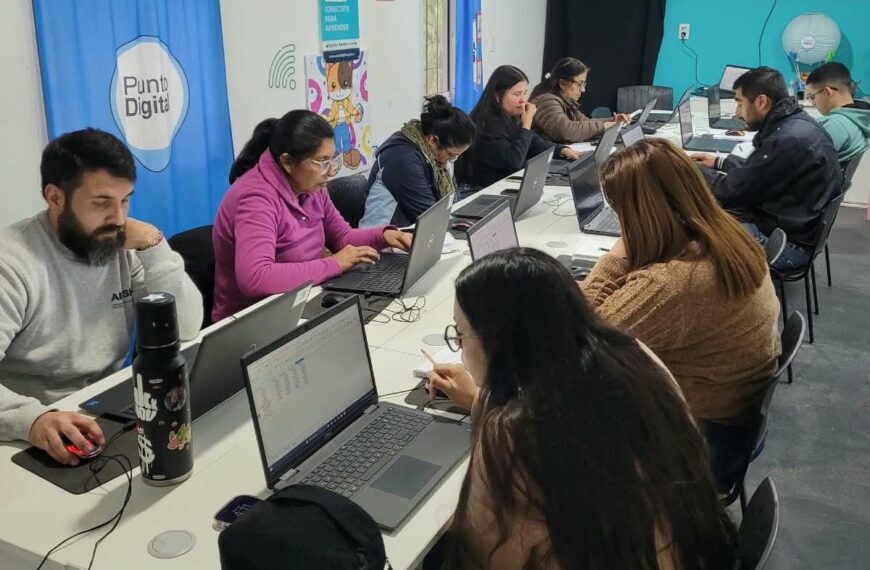 Reabren la inscripción para los talleres de iniciación a la computación en Casa del Bicentenario