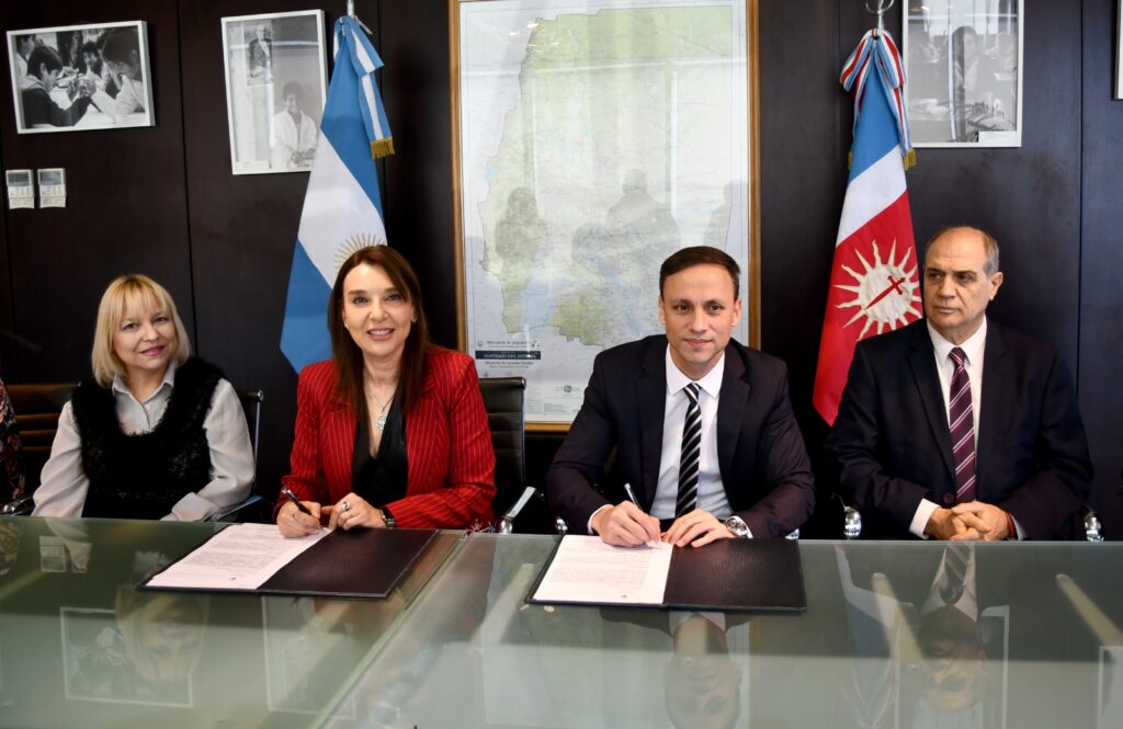 La Provincia y el Colegio de Fonoaudiólogos firmaron un convenio marco de cooperación La Provincia y el Colegio de Fonoaudiólogos firmaron un convenio marco de cooperación