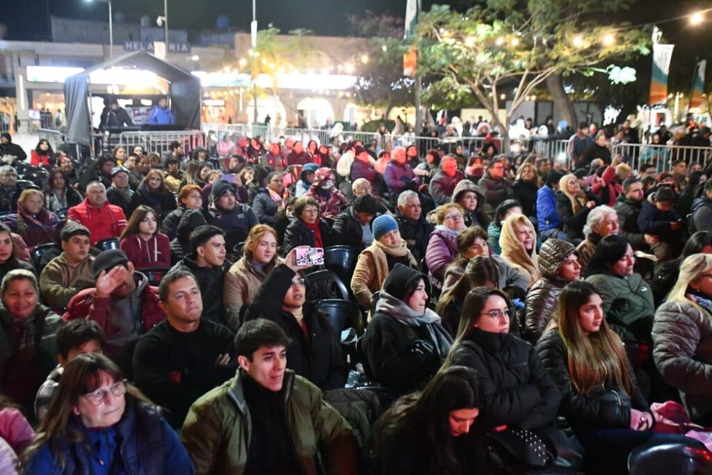 Las Termas celebró su 72° aniversario con un acto protocolar en el Centro Cultural Las Termas celebró su 72° aniversario con un acto protocolar en el Centro Cultural