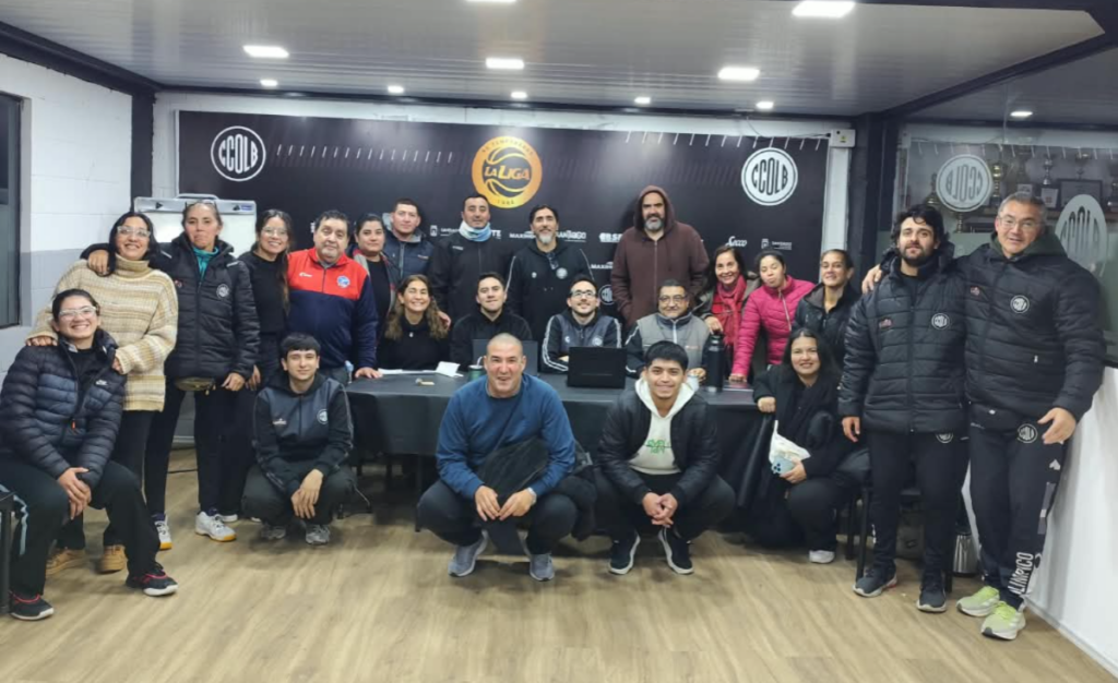Olímpico renueva su vóley y va en busca de nuevos desafíos