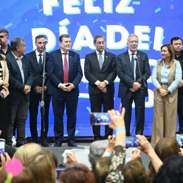 El gobernador Elías Suárez participó de los festejos por el Día de los Jubilados
