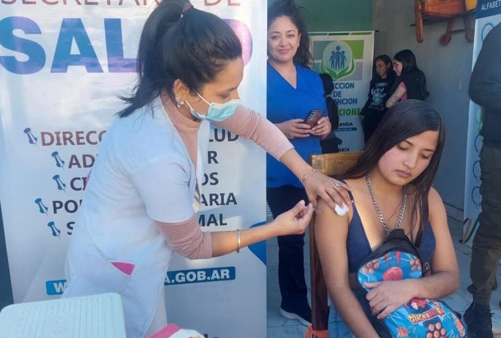 Refuerzan las medidas de prevención y vacunación contra el dengue en La Banda Refuerzan las medidas de prevención y vacunación contra el dengue en La Banda