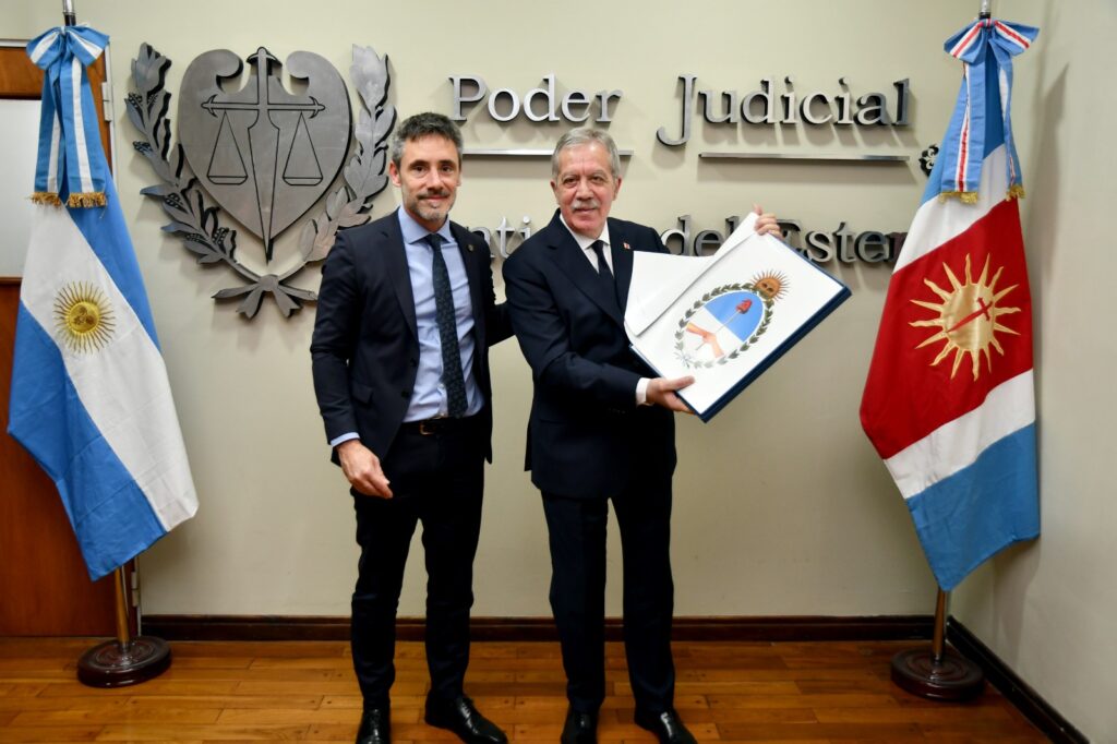 El gobernador Elías Suárez firmó con el CFI un convenio para afianzar la modernización del sistema de justicia