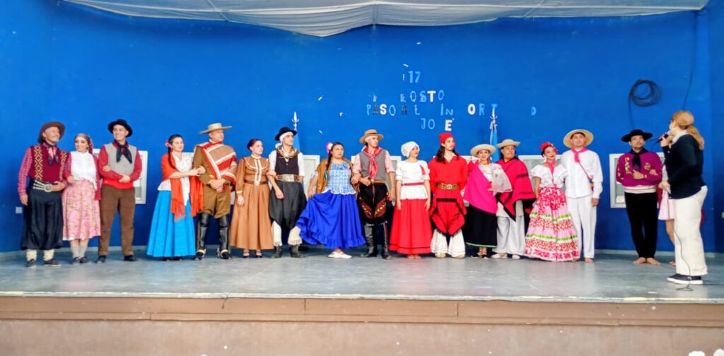 El BAFOJONE llevó la danza santiagueña a un encuentro internacional en Puerto Madryn El BAFOJONE llevó la danza santiagueña a un encuentro internacional en Puerto Madryn