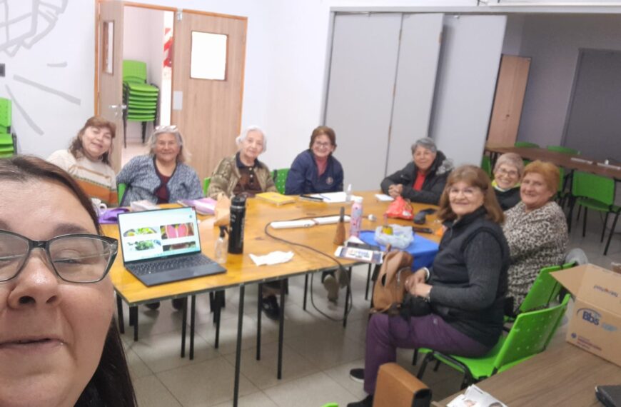 Exitoso taller de prevención del dengue para adultos mayores bandeños