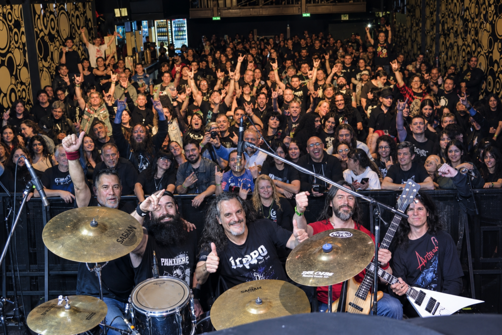 Ícaro en Santiago: gira despedida y presentación de “Siendo Libre”, su último disco Ícaro en Santiago: gira despedida y presentación de “Siendo Libre”, su último disco