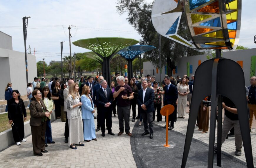 Inauguraron la Plaza de las Ciencias, un espacio para aprender y experimentar jugando