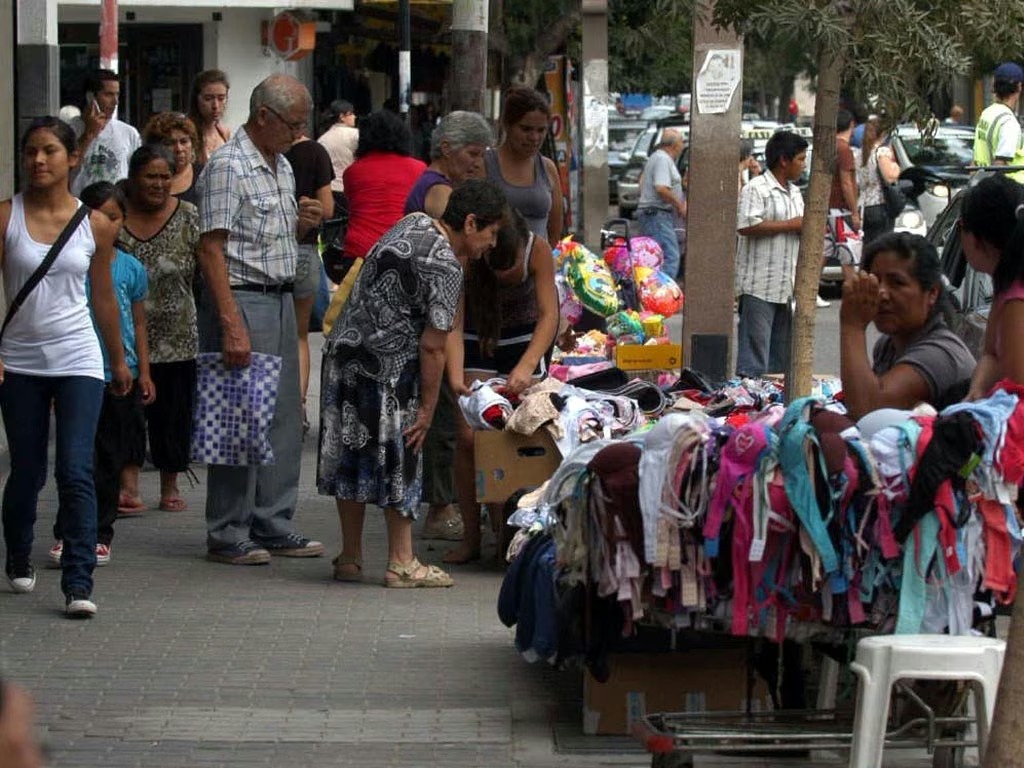 Comerciantes y trabajadores pidieron mayores controles frente al avance de la competencia desleal
