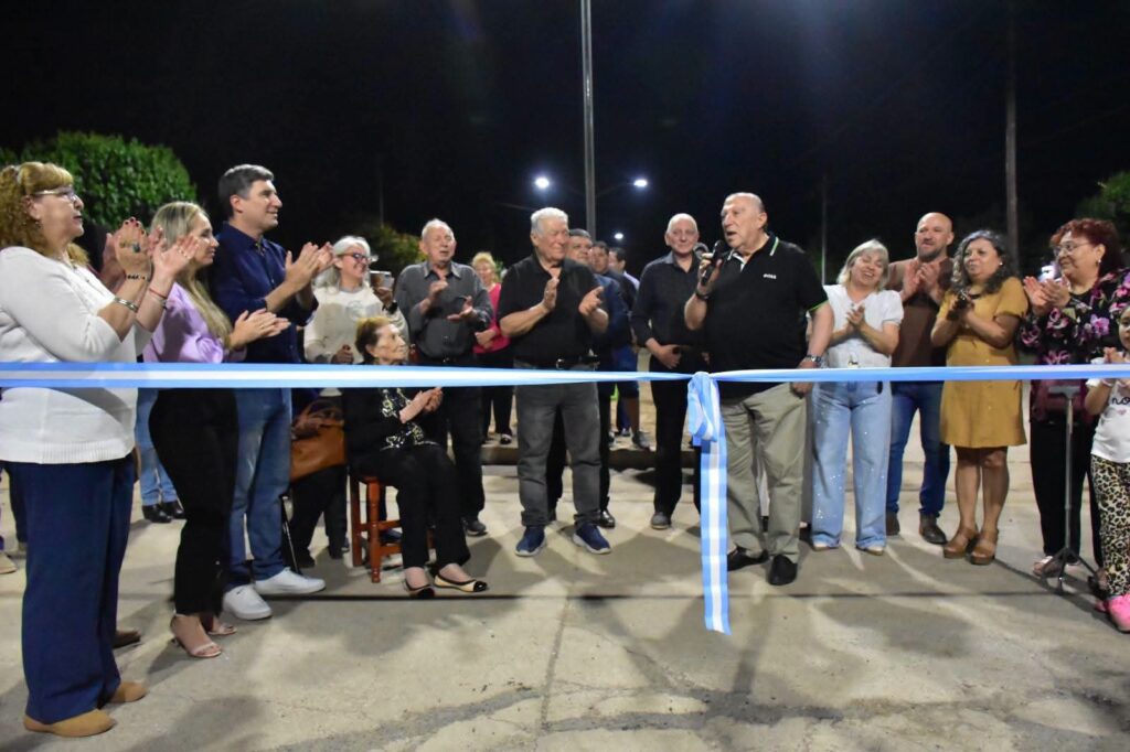 Frías: Inauguraron el Boulevard Belgrano en el barrio Villa Paulina Frías: Inauguraron el Boulevard Belgrano en el barrio Villa Paulina