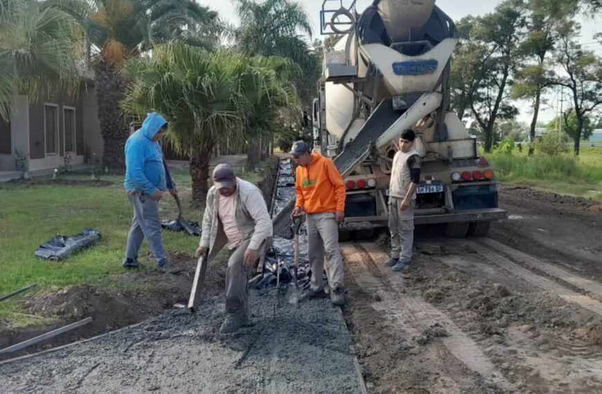 Bandera: Avanzan las obras de cordón cuneta en el barrio La Florida