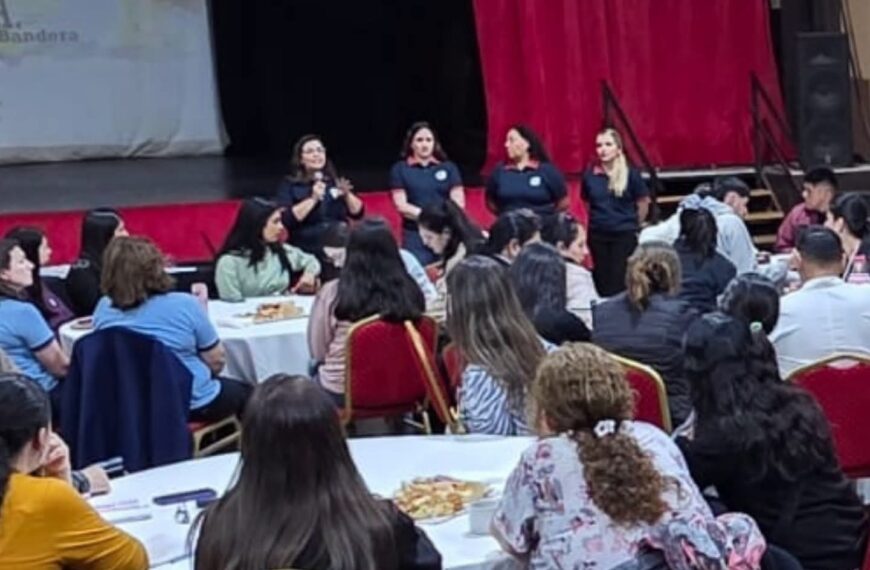 Bandera: Realizaron el taller “Del desafío a la oportunidad” para docentes