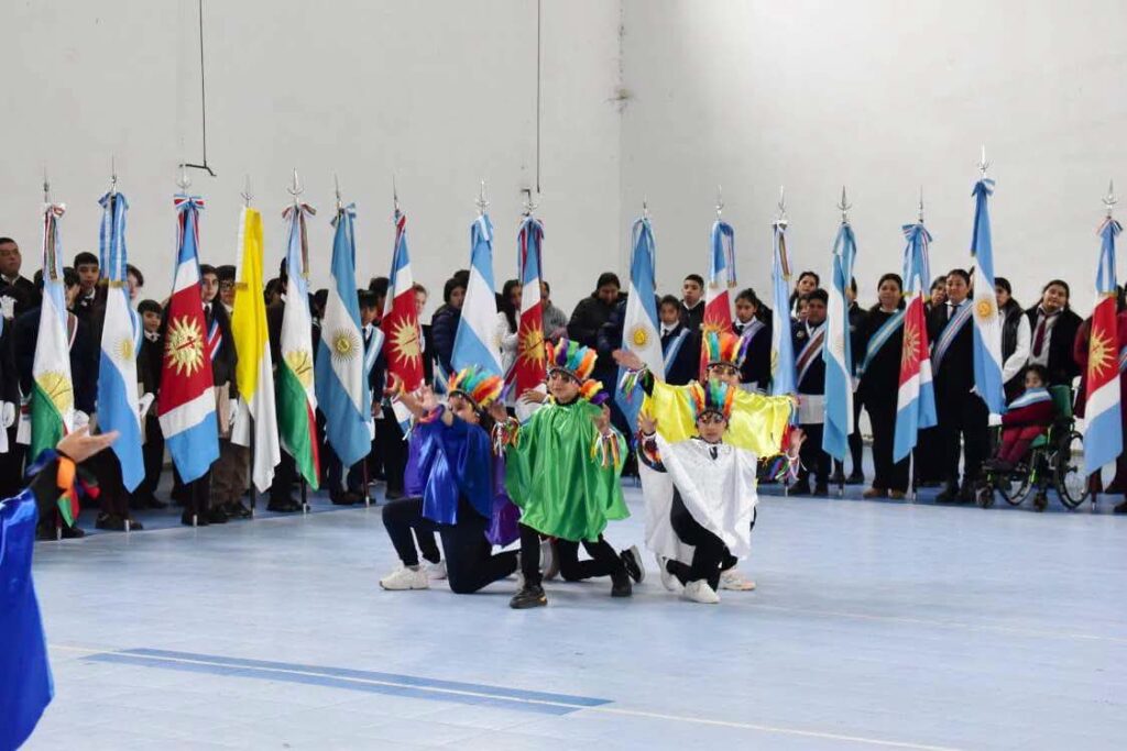 Fernández conmemoró el Día del Respeto a la Diversidad Cultural