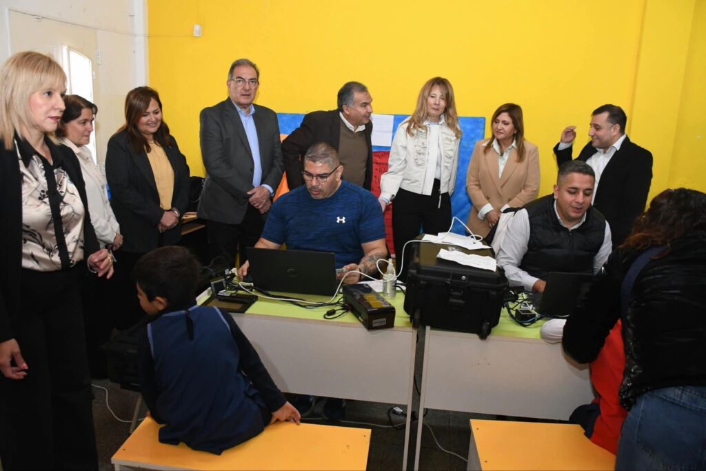 Exitosa jornada de renovación de DNI para alumnos de jardines de infantes municipales de Capital