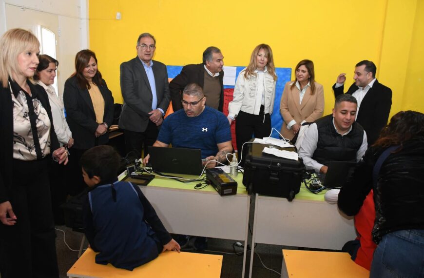 Exitosa jornada de renovación de DNI para alumnos de jardines de infantes municipales de Capital