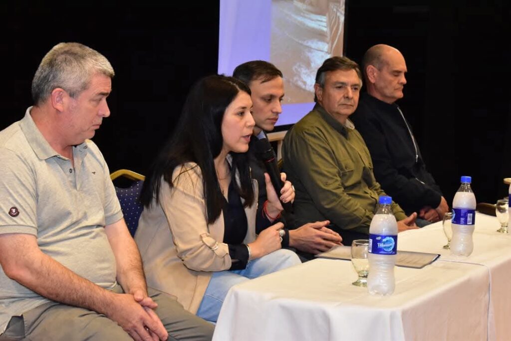 Con fuerte presencia de productores y autoridades, comenzó en Fernández el ciclo “Aguas Productivas del Río Dulce”