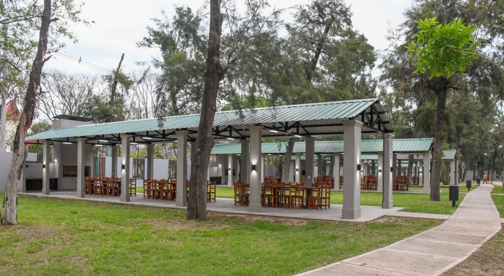 Fuentes habilitó la remodelación integral del Camping “Las Casuarinas”