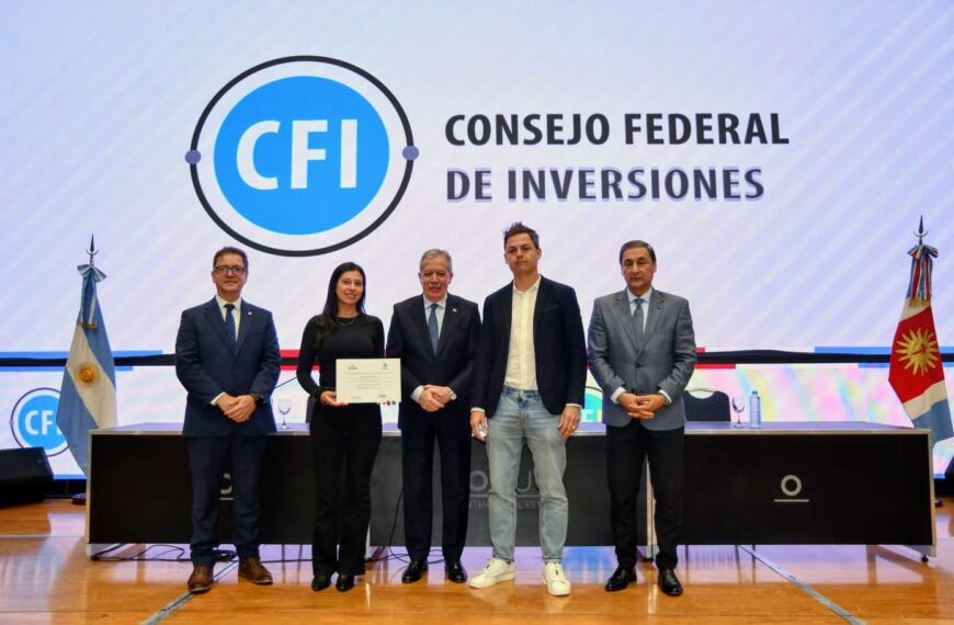 El gobernador Elías Suárez entregó las primeras líneas de financiamiento del CFI a Pymes emprendedores y productores locales