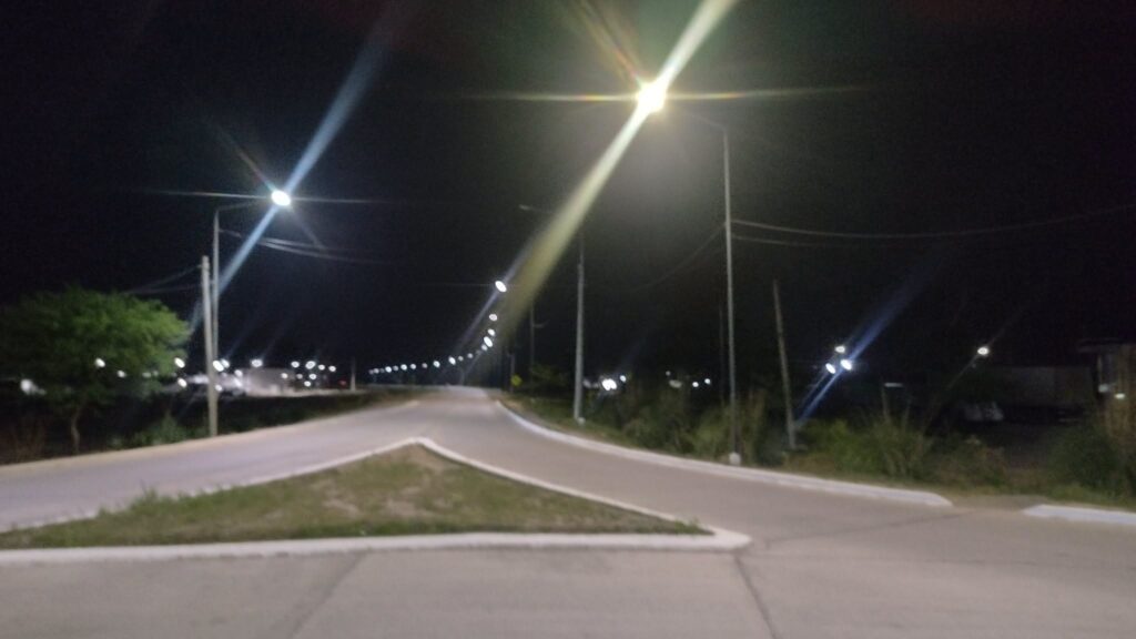 Intensifican las tareas de mantenimiento y reposición de luminarias en Colonia El Simbolar Intensifican las tareas de mantenimiento y reposición de luminarias en Colonia El Simbolar