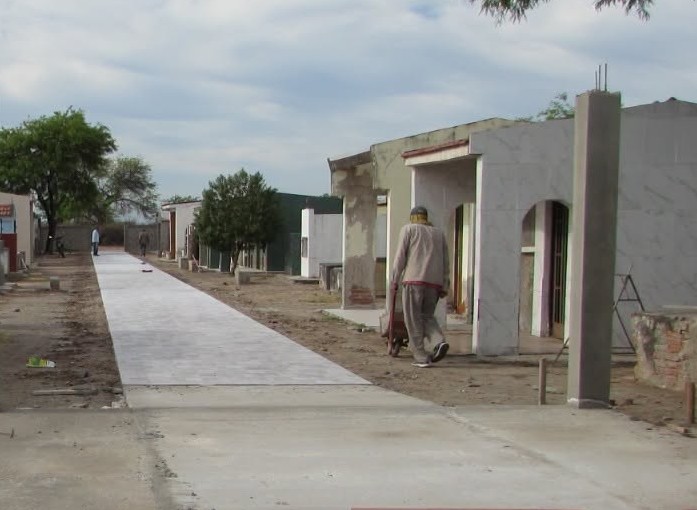Avanza la remodelación del cementerio de Colonia El Simbolar y se acerca la finalización de la primera etapa Avanza la remodelación del cementerio de Colonia El Simbolar y se acerca la finalización de la primera etapa