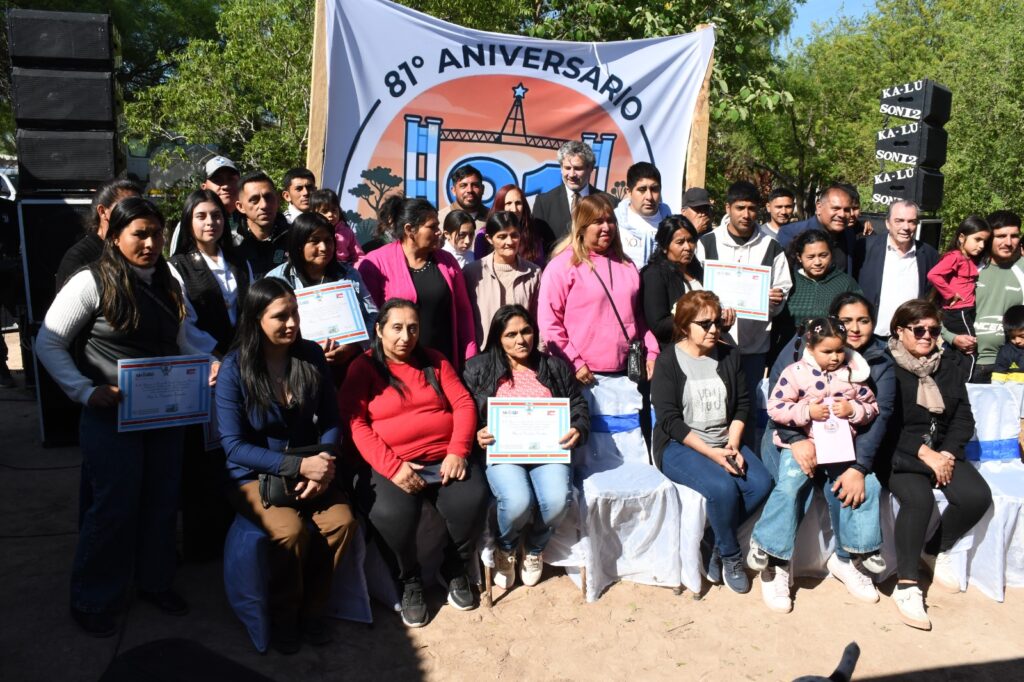Bandera Bajada celebró su aniversario con la entrega de 40 viviendas sociales Bandera Bajada celebró su aniversario con la entrega de 40 viviendas sociales