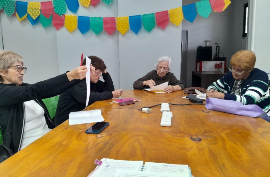 Adultos mayores participaron de un taller de estimulación cognitiva y memoria