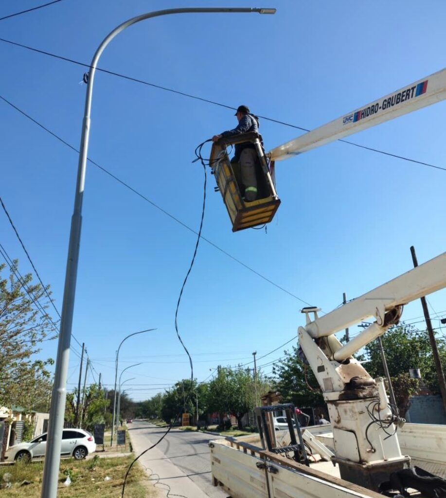 Preocupación por el robo de cables y artefactos de iluminación en distintos sectores de La Banda Preocupación por el robo de cables y artefactos de iluminación en distintos sectores de La Banda