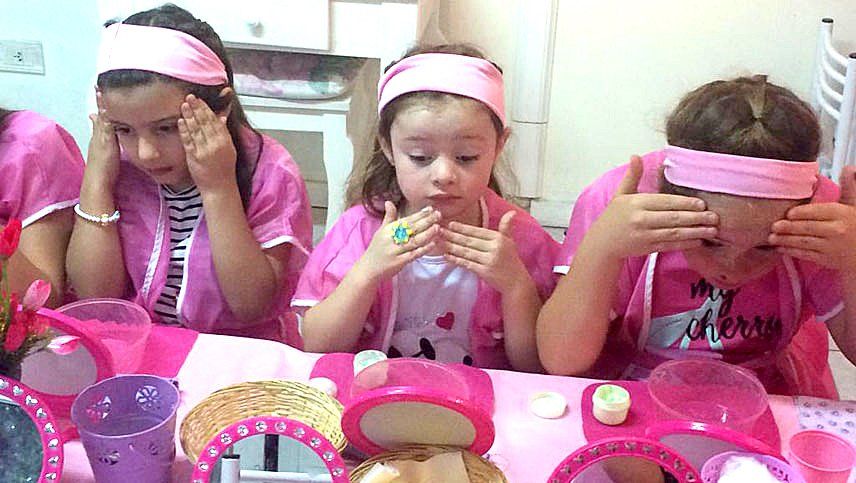 “Bellizimas Primavera”: una propuesta creativa para que las niñas sorprendan a mamá en su día