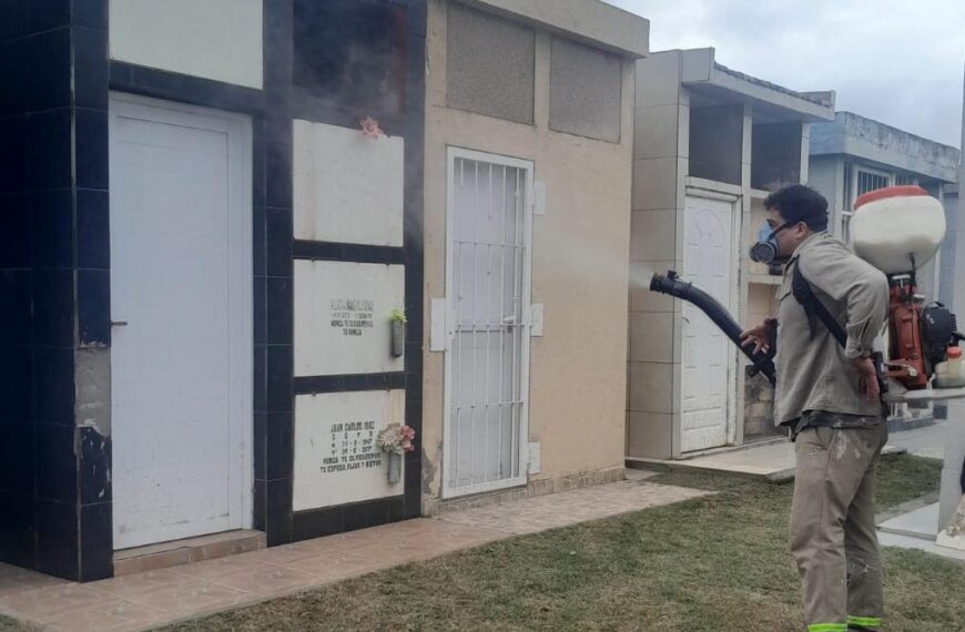 Operativo de limpieza y fumigación en el cementerio  “La Misericordia” de La Banda