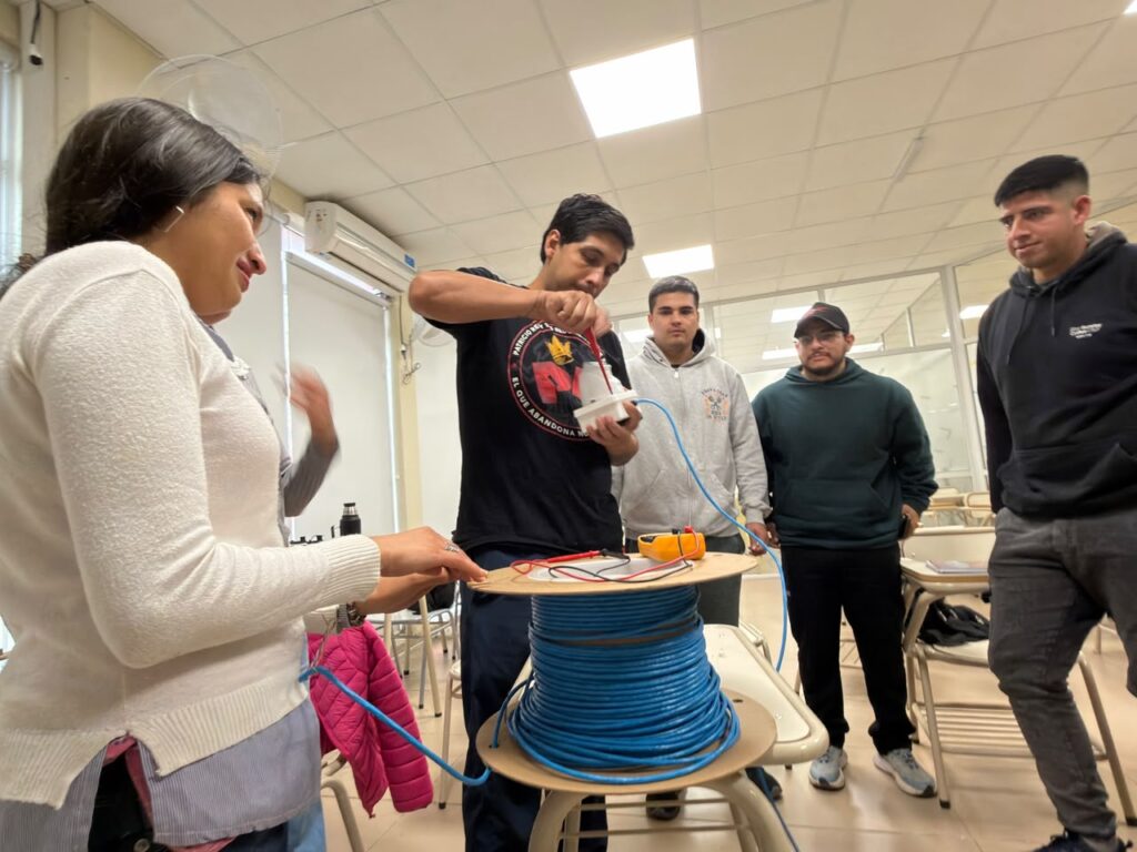Continúan los cursos del programa “Santiago crece con vos” en el ITSE Continúan los cursos del programa “Santiago crece con vos” en el ITSE