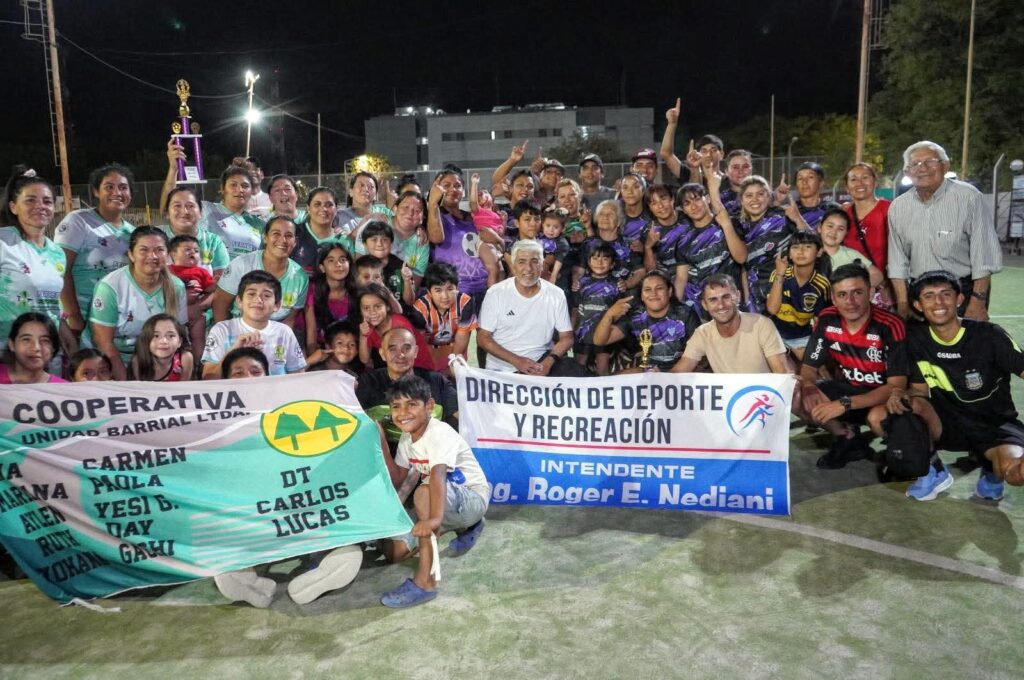 El torneo clausura de fútbol femenino definirá a su campeón este lunes en el Patinódromo Municipal